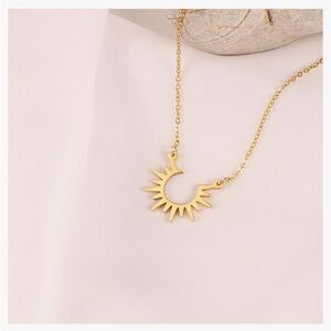 *NEW* Sun necklace
